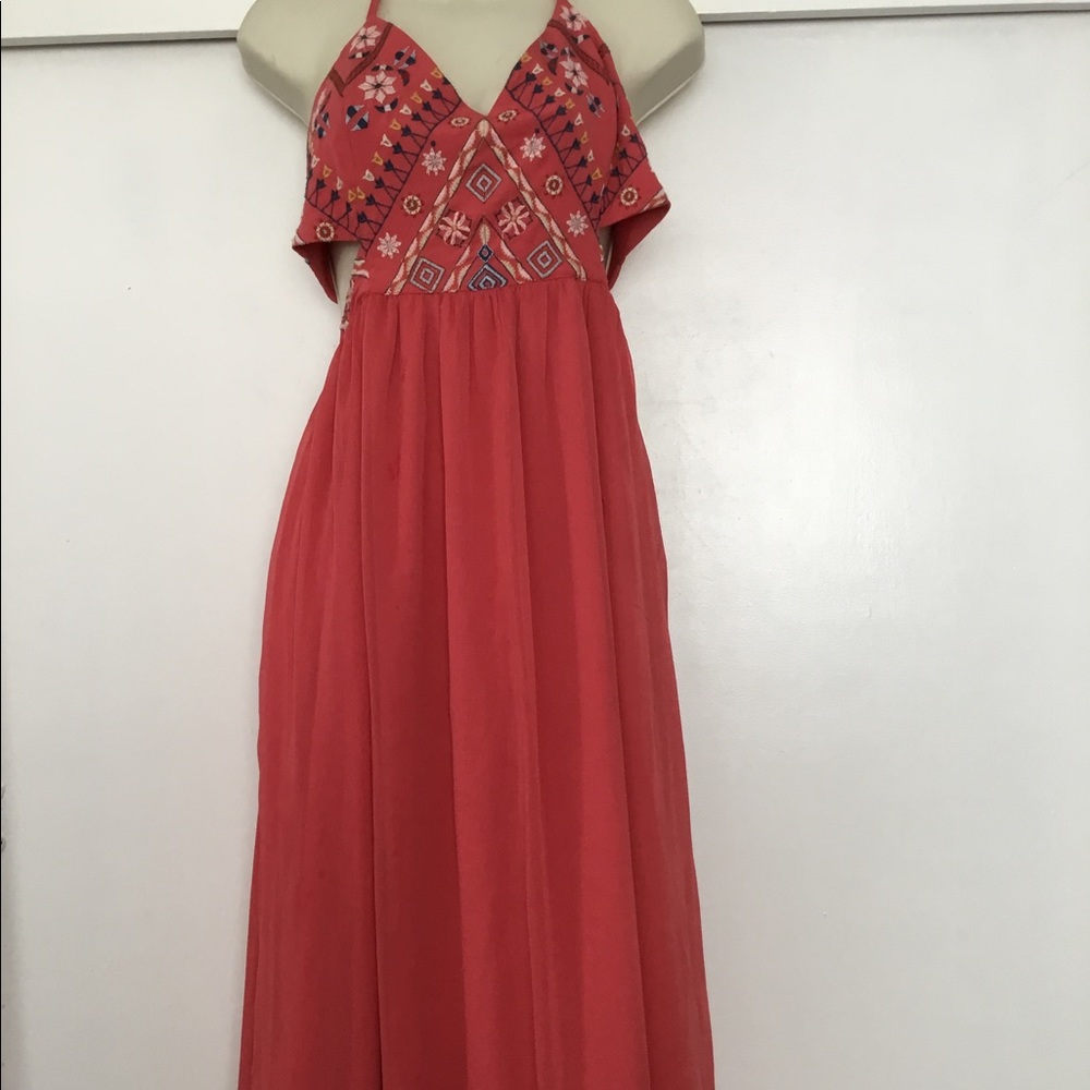 🇺🇸 Coral w Aztecs embroidery dress 🇺🇸